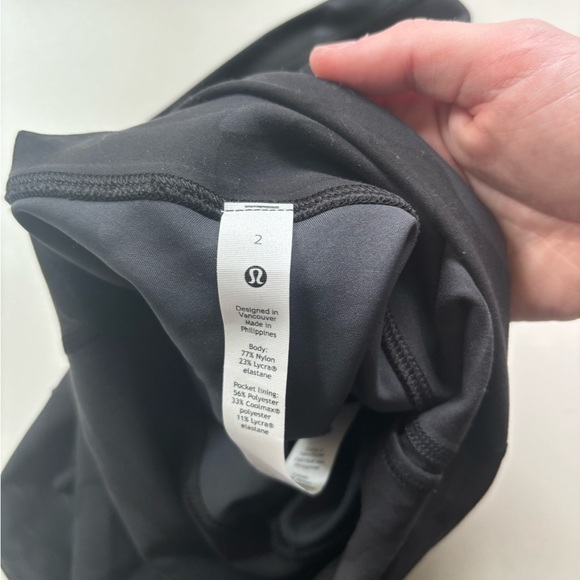 Lululemon Wunder train shorts 6” - Picture 6 of 6